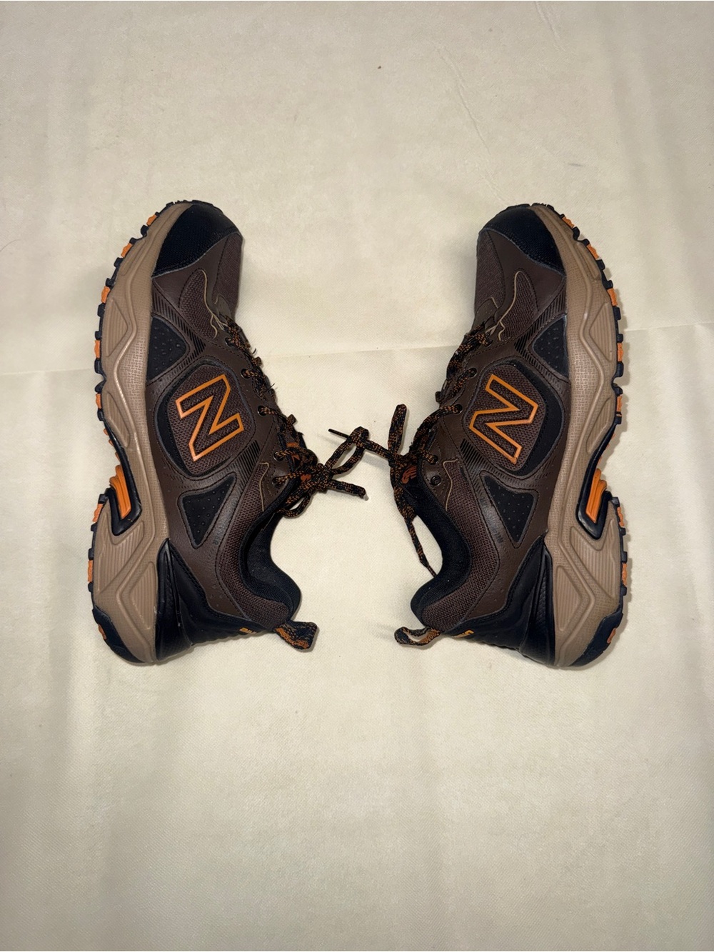 New Balance Men's Brown and Orange Trail Runners